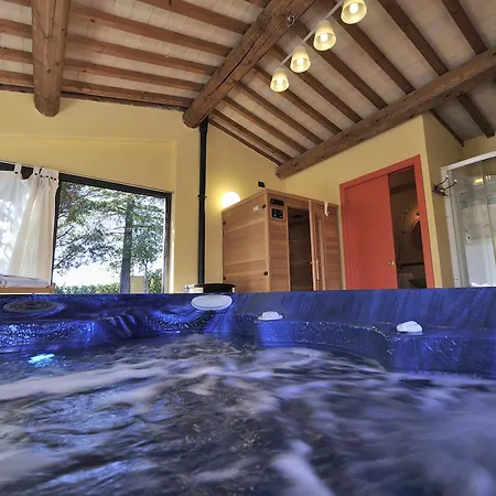 Un Petit Paradis *