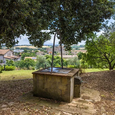 ファームステイ Un Petit Paradis Castiglione della Valle
