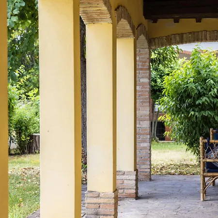 Un Petit Paradis ファームステイ Castiglione della Valle